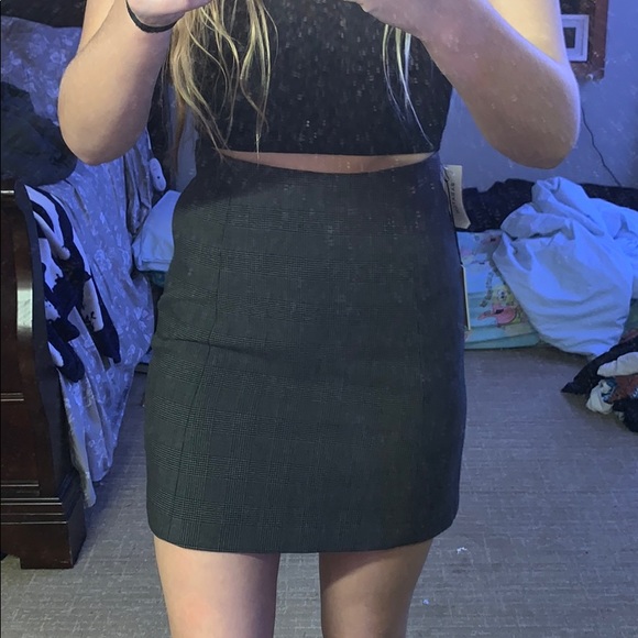 Plaid skirt, from Aritzia - Picture 5 of 8
